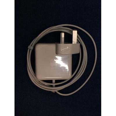 Apple 原廠火牛適配器(14.5V 3.1A 45W) L頭